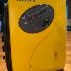VTG Sony Portable Cassette AM/FM Radio WM-SFX30 Yellow TESTED